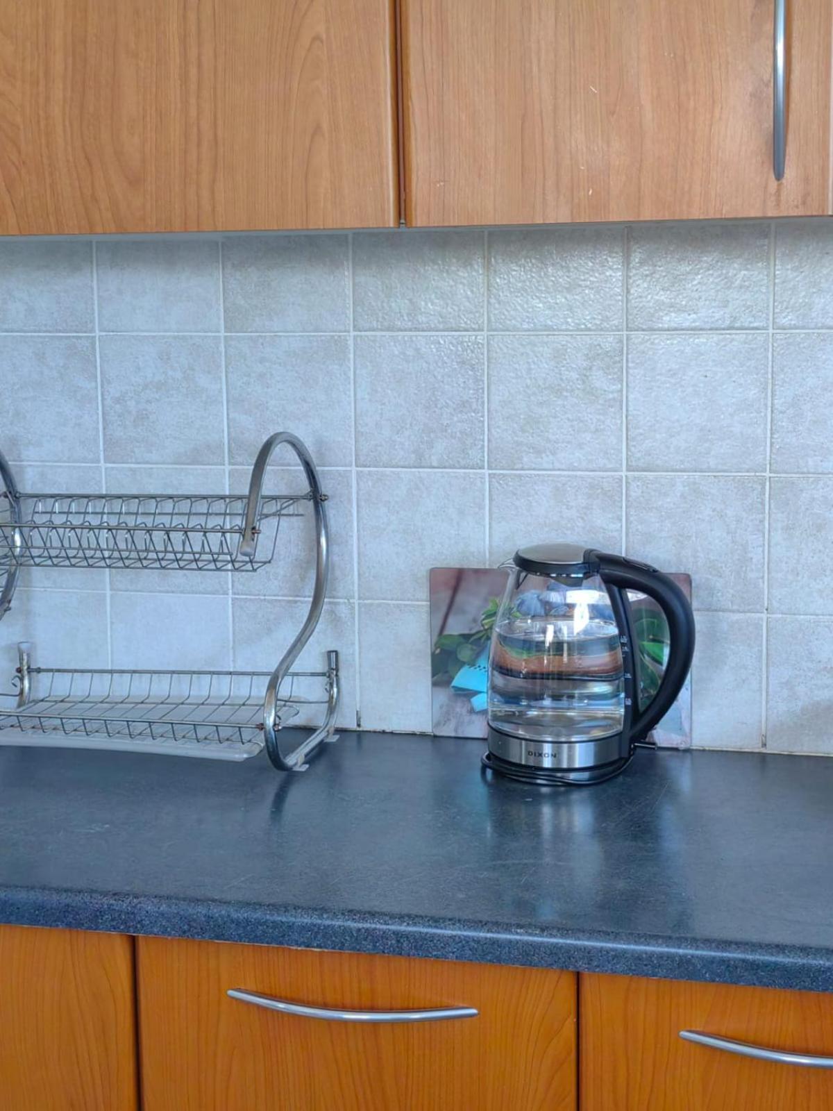 Private In Secure Area Apartment *